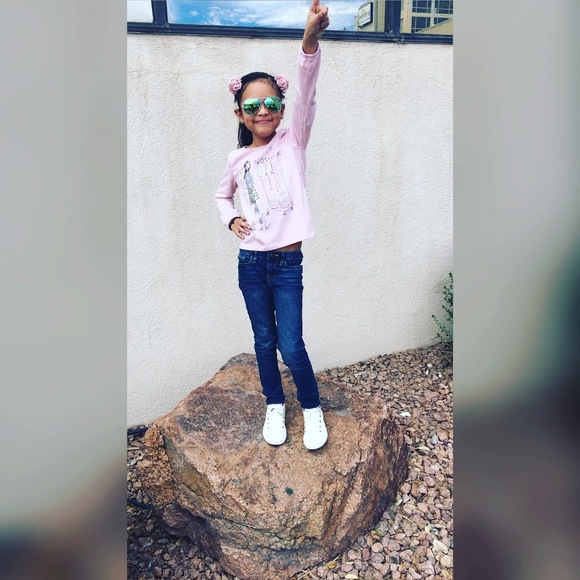 Meet your Posher, Joanna - Picture 1 of 1